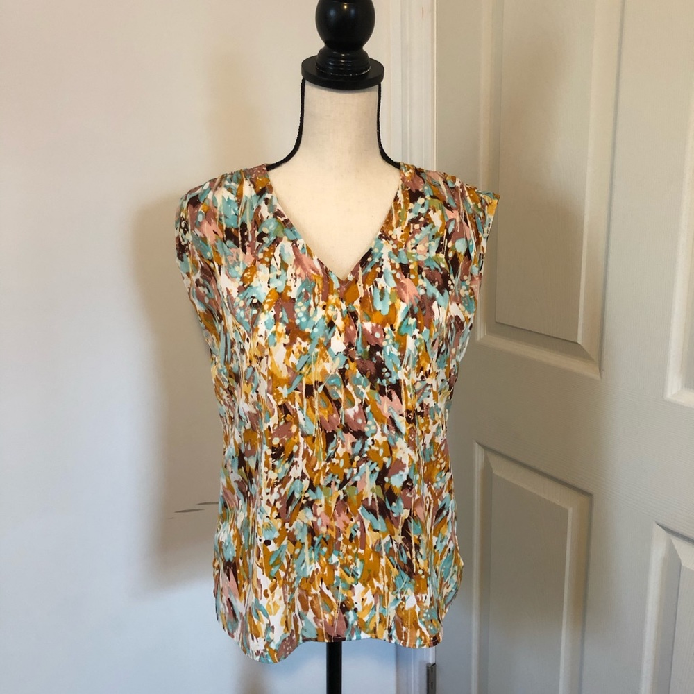 Dylan & Rose sleeveless blouse 👚 Size S